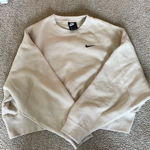 Nike women’s oversized sweatshirt